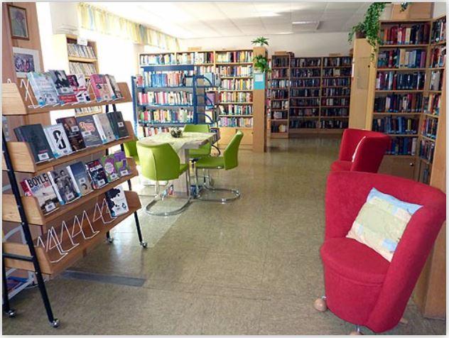 Innenansicht er Bücherei Ebensee