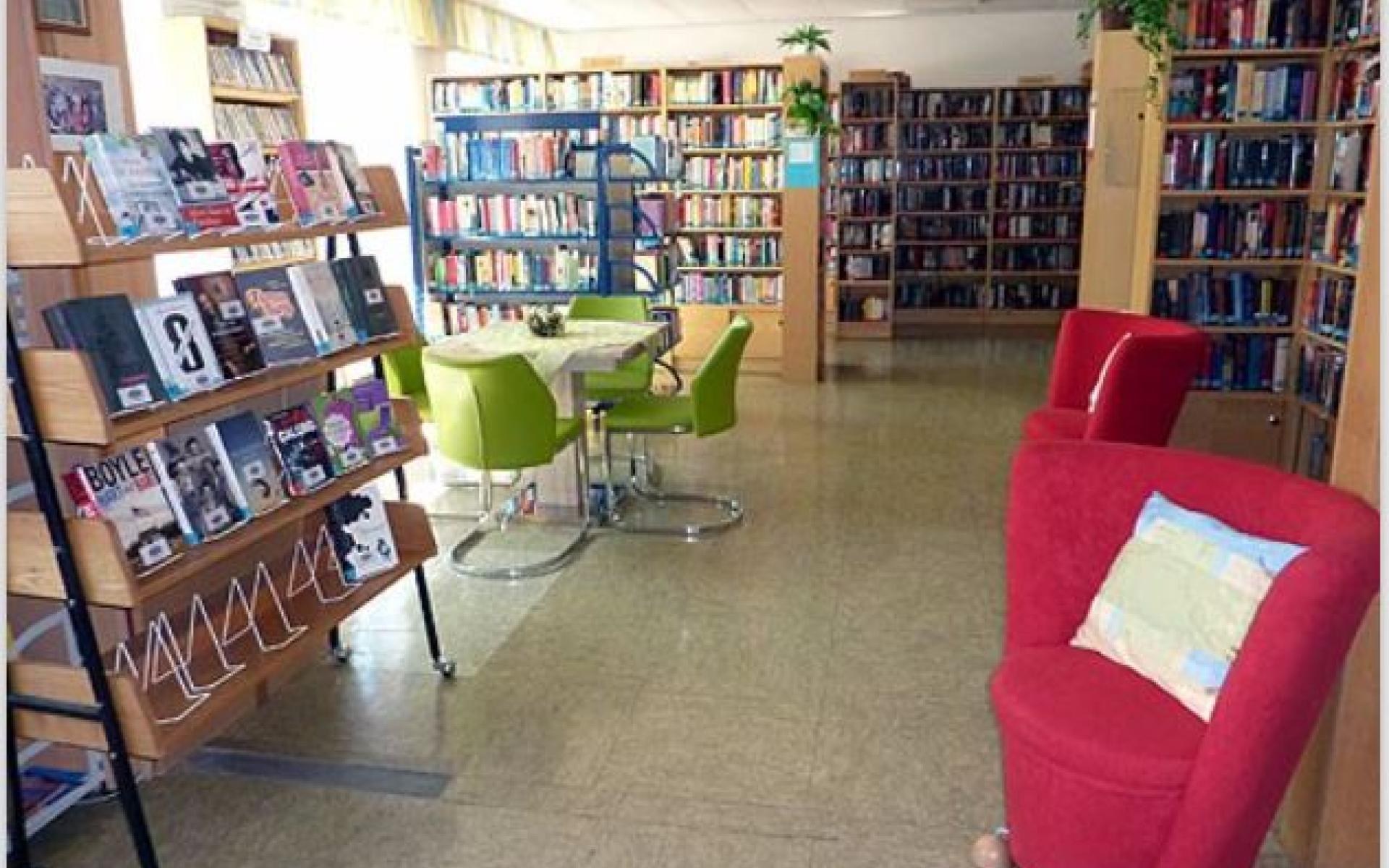 Innenansicht er Bücherei Ebensee